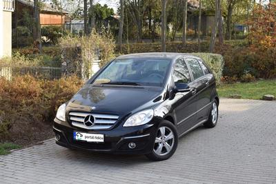Mercedes Benz B180