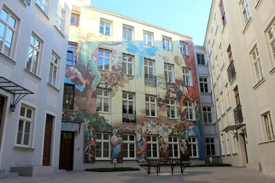Mural Zrození dne – autor Wojciech Siudmak