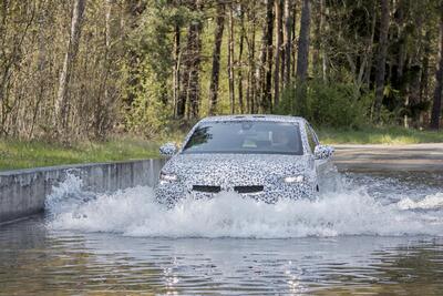 Nejnižší testovaná hladina vody u automobilu Opel Corsa byla 25 centimetrů