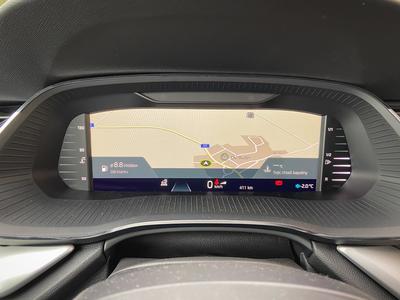 Nová Škoda Octavia - displej před řidičem