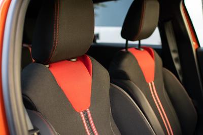 Opel Corsa GS Line - interiér