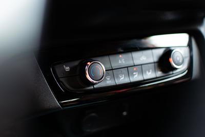 Opel Corsa GS Line - interiér