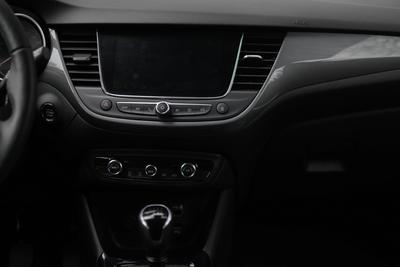 Opel Crossland - interiér
