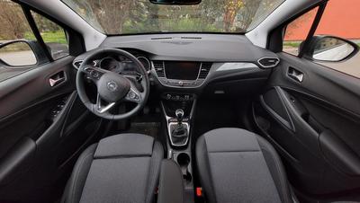 Opel Crossland - interiér