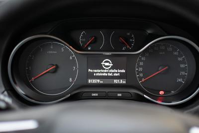 Opel Grandland X - interiér