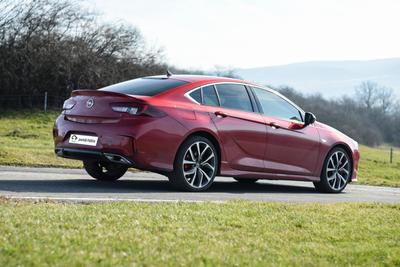 Opel Insignia - exteriér
