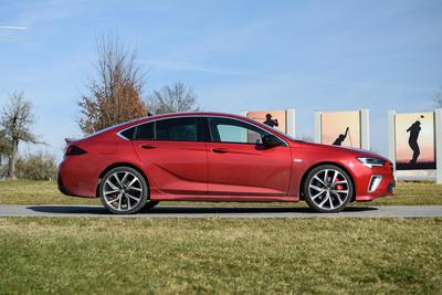Opel Insignia - exteriér