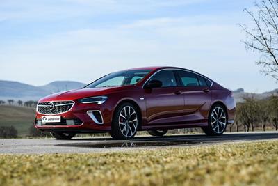 Opel Insignia - exteriér