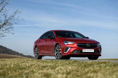 Opel Insignia - exteriér