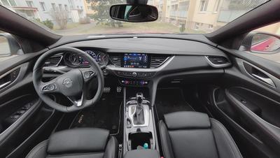 Opel Insignia - interiér