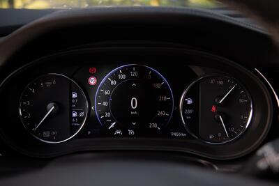 Opel Insignia ST - interiér