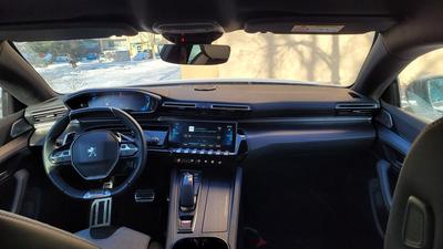 Peugeot 508 hybrid - interiér
