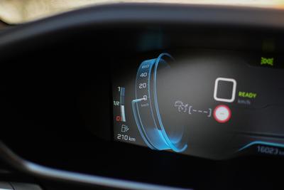 Peugeot 508 hybrid - interiér