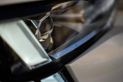 Peugeot 508 hybrid - přední světlo