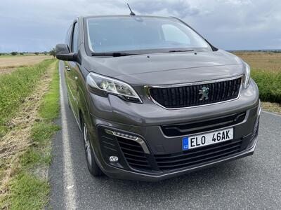Peugeot e-Traveller