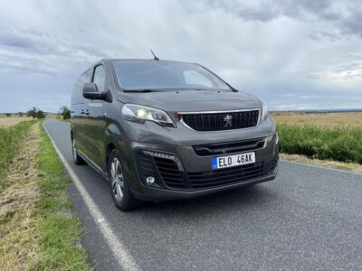 Peugeot e-Traveller