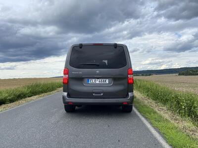 Peugeot e-Traveller