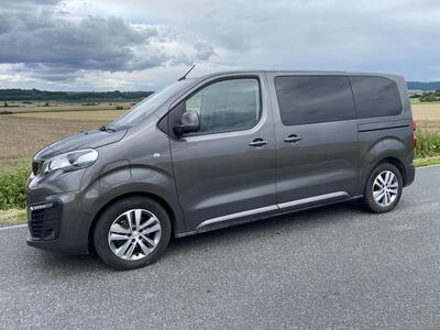 Peugeot e-Traveller