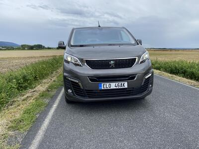 Peugeot e-Traveller