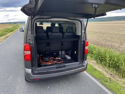 Peugeot e-Traveller