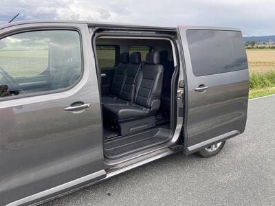 Peugeot e-Traveller