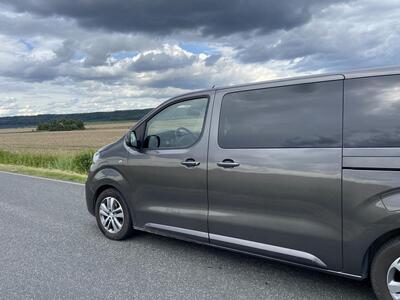 Peugeot e-Traveller