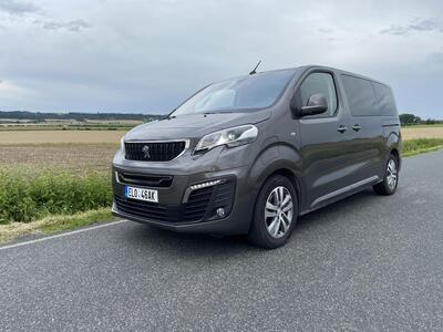 Peugeot e-Traveller