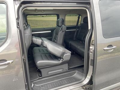 Peugeot e-Traveller