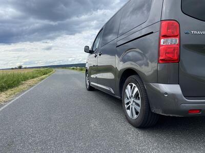 Peugeot e-Traveller
