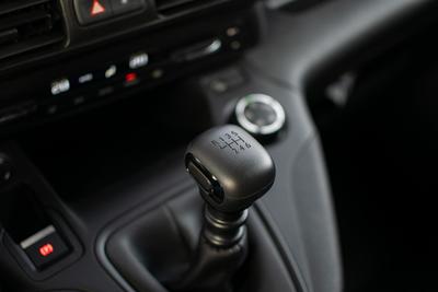 Peugeot Partner - interiér 