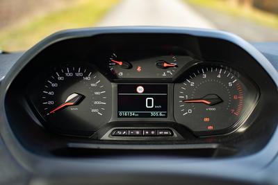 Peugeot Partner - interiér 