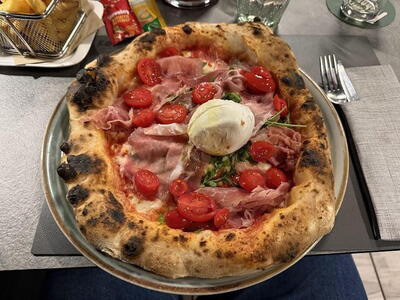 Pizza v Korallo Pizza