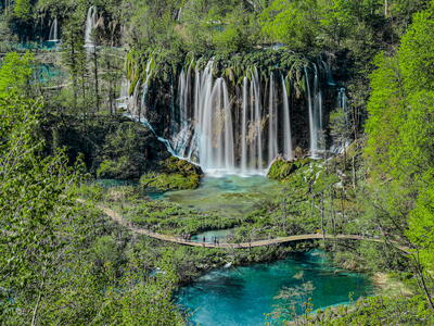 Plitvice mají neskutečné kouzlo. Ale bez davů turistů.