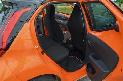 Pohled na zadní místa Toyoty Aygo