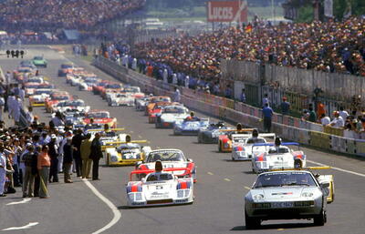 Porsche 928 se mnohokrát dostalo na závodní dráhu jako safetycar