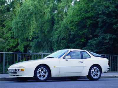 Porsche 944 S