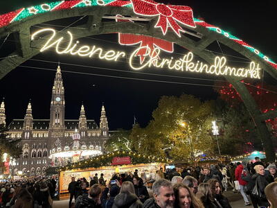Slavný nápisWiener Christkindlmarkt