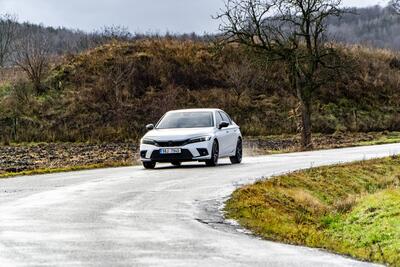 Test Honda Civic 2.0 i-MMD