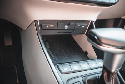 Test: Hyundai i20 - interiér