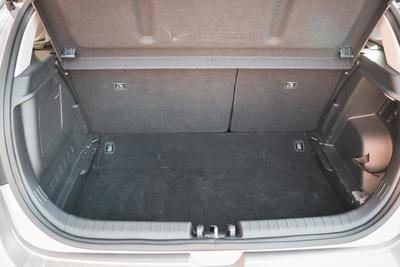 Test: Hyundai i20 - zavazadlový prostor