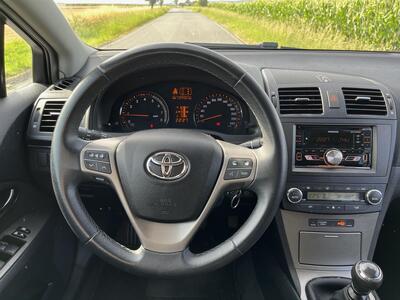 Test ojetiny: Toyota Avensis T270