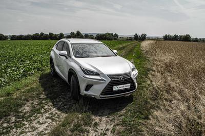 testovali jsme Lexus NX 300h - podívejte se na náš názor