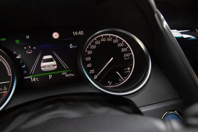 Toyota Camry interiér