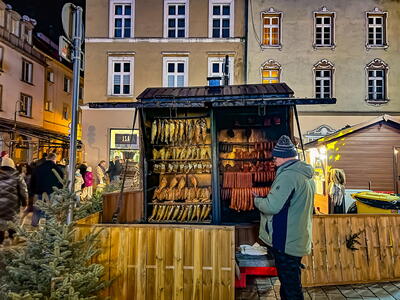 Udírna na náměstí.