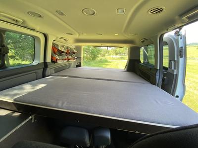 Vestavba Fordu Tourneo Custom