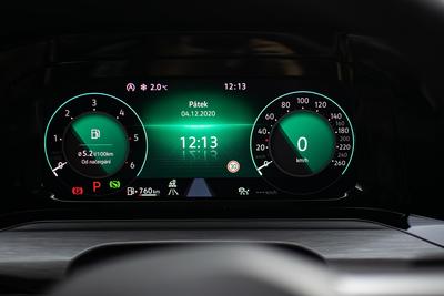 Volkswagen Golf 8 - interiér