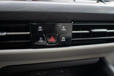 Volkswagen Golf 8 - interiér