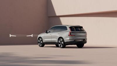 Volvo EX90 - Thorova kladiva