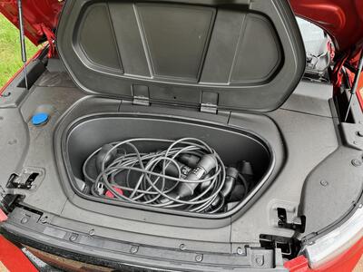 Volvo XC40 Recharge - zavazadlový prostor