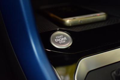 VW T-Roc - Bezklířové startování